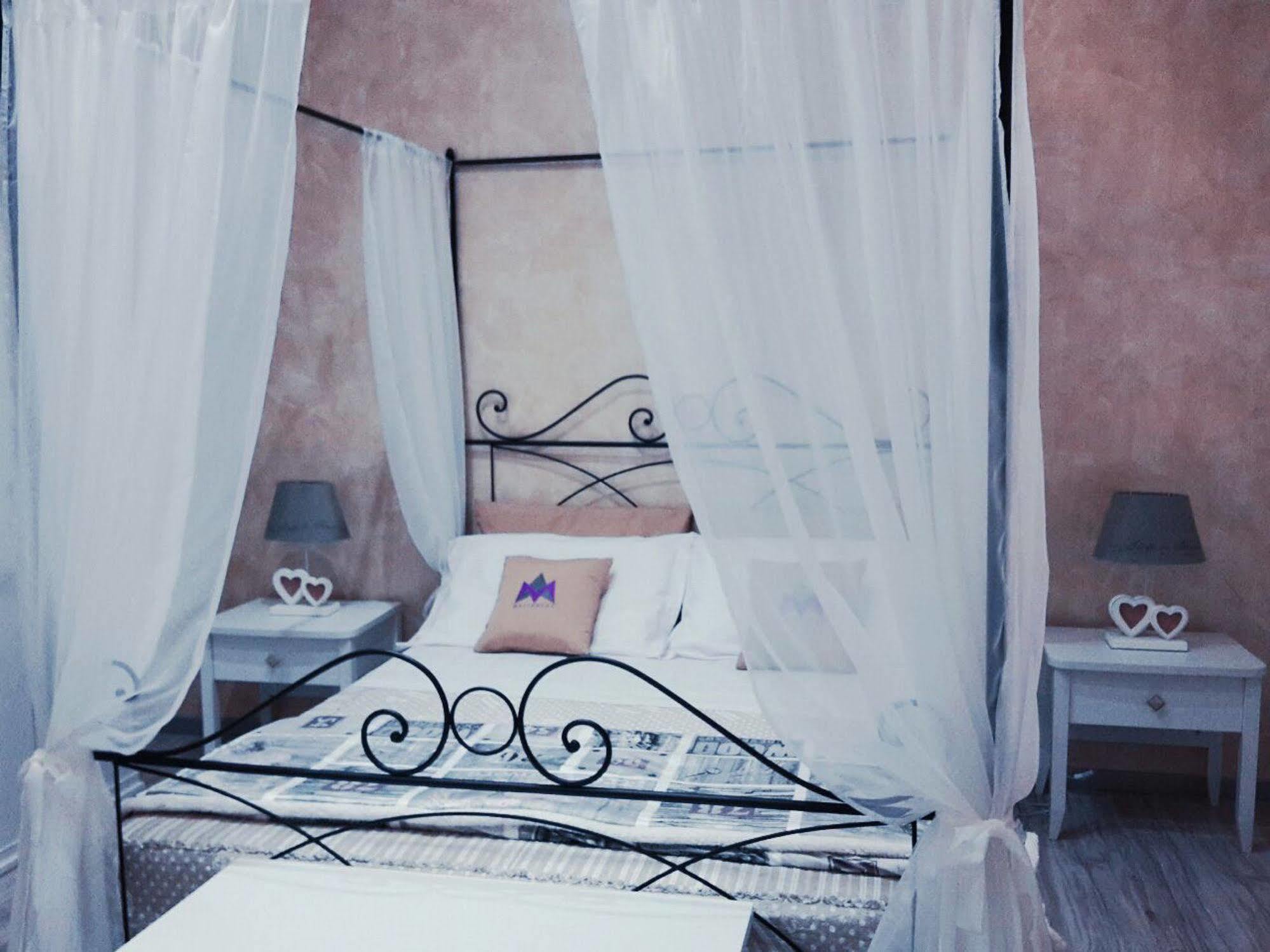 モンテローニ・ディ・レッチェ Mattandre Bed & Breakfast エクステリア 写真