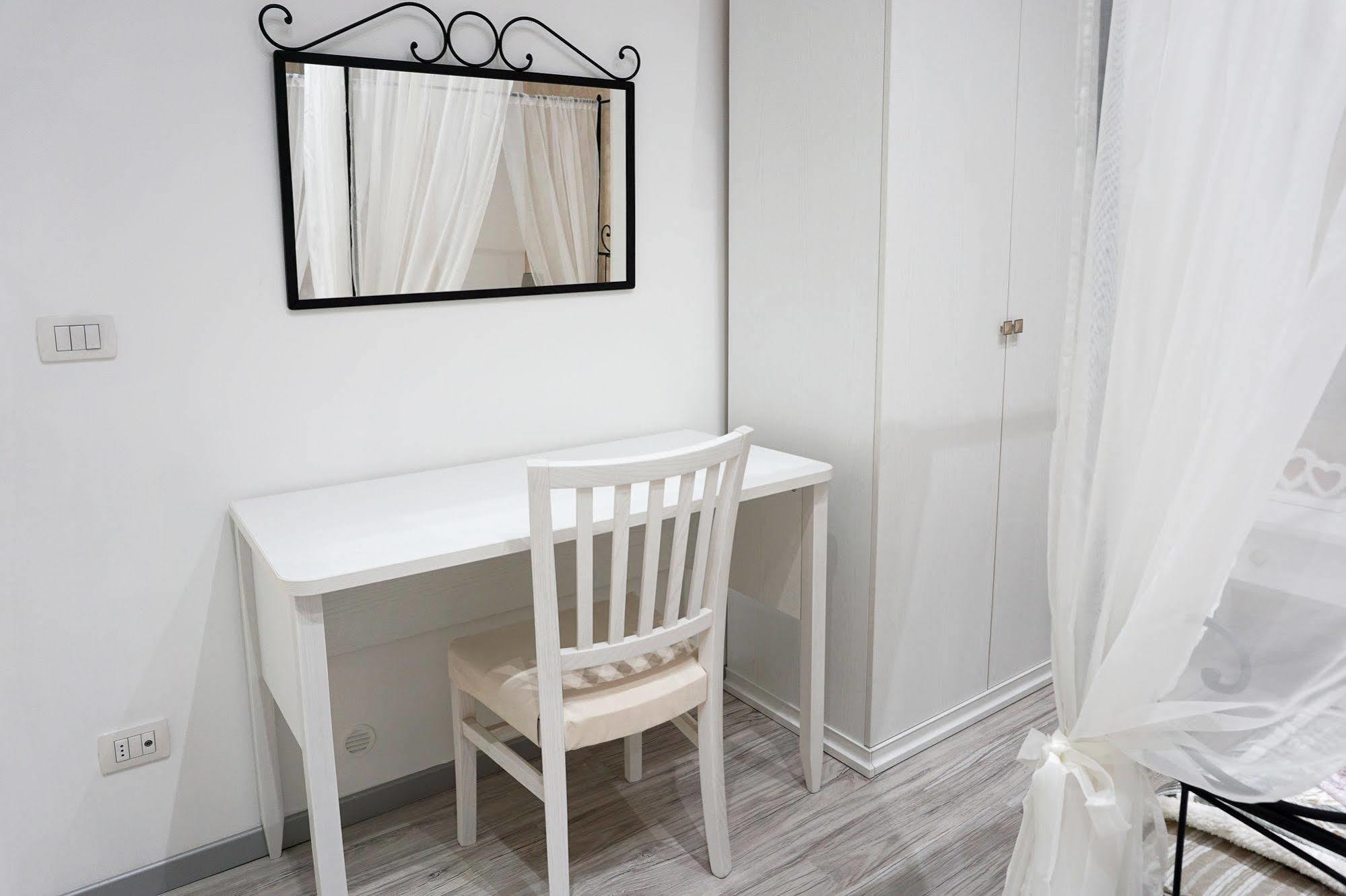モンテローニ・ディ・レッチェ Mattandre Bed & Breakfast エクステリア 写真