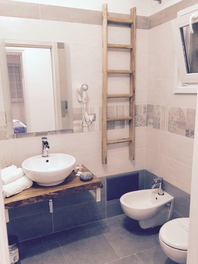 モンテローニ・ディ・レッチェ Mattandre Bed & Breakfast エクステリア 写真