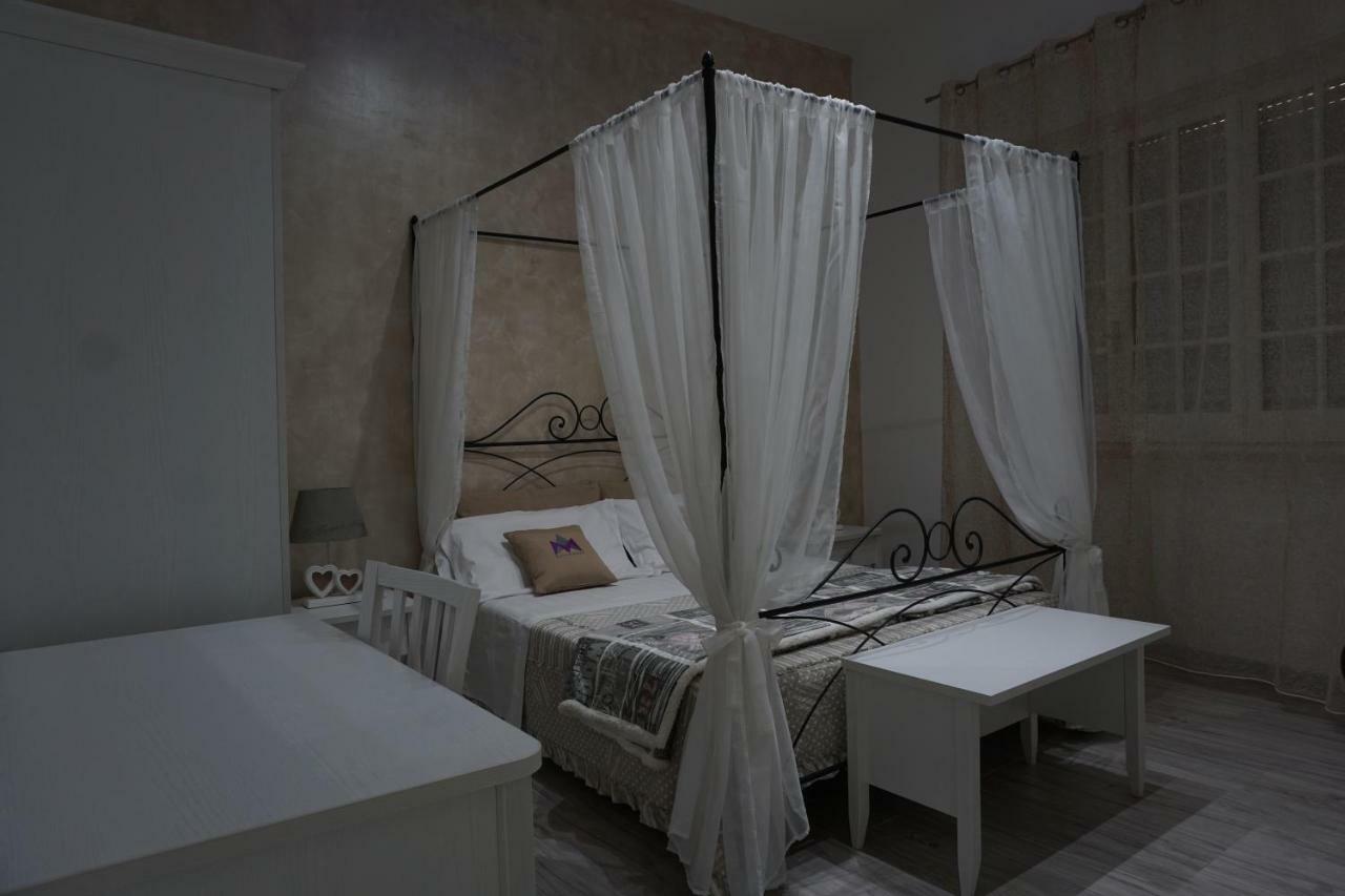 モンテローニ・ディ・レッチェ Mattandre Bed & Breakfast エクステリア 写真