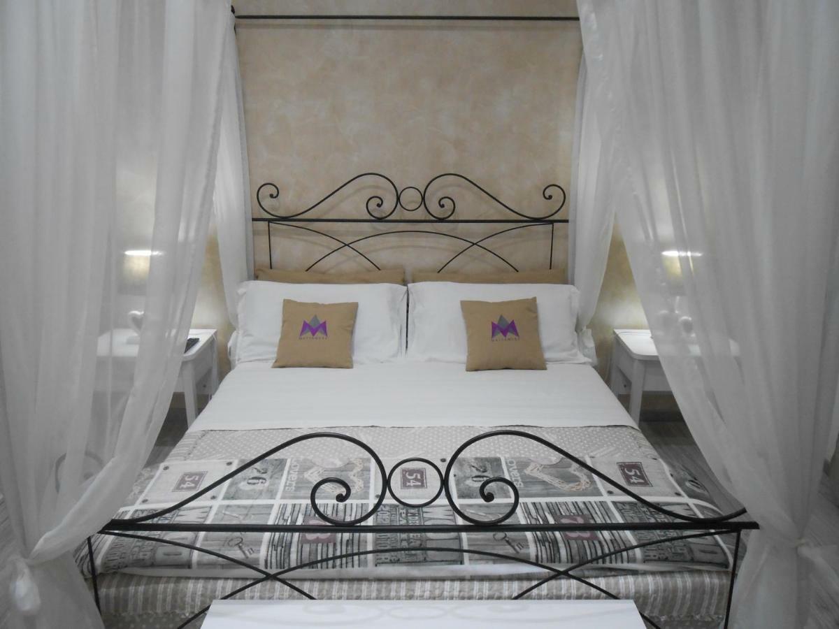 モンテローニ・ディ・レッチェ Mattandre Bed & Breakfast エクステリア 写真